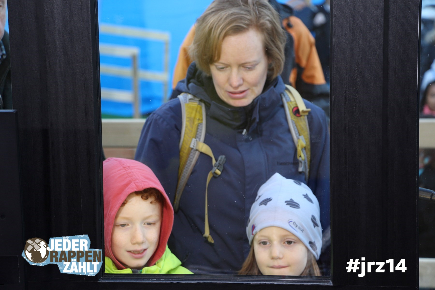 Spende auch du einen Teddybären für Familien auf der Flucht. #jrz14 Jeder Rappen zählt. Foto unter: