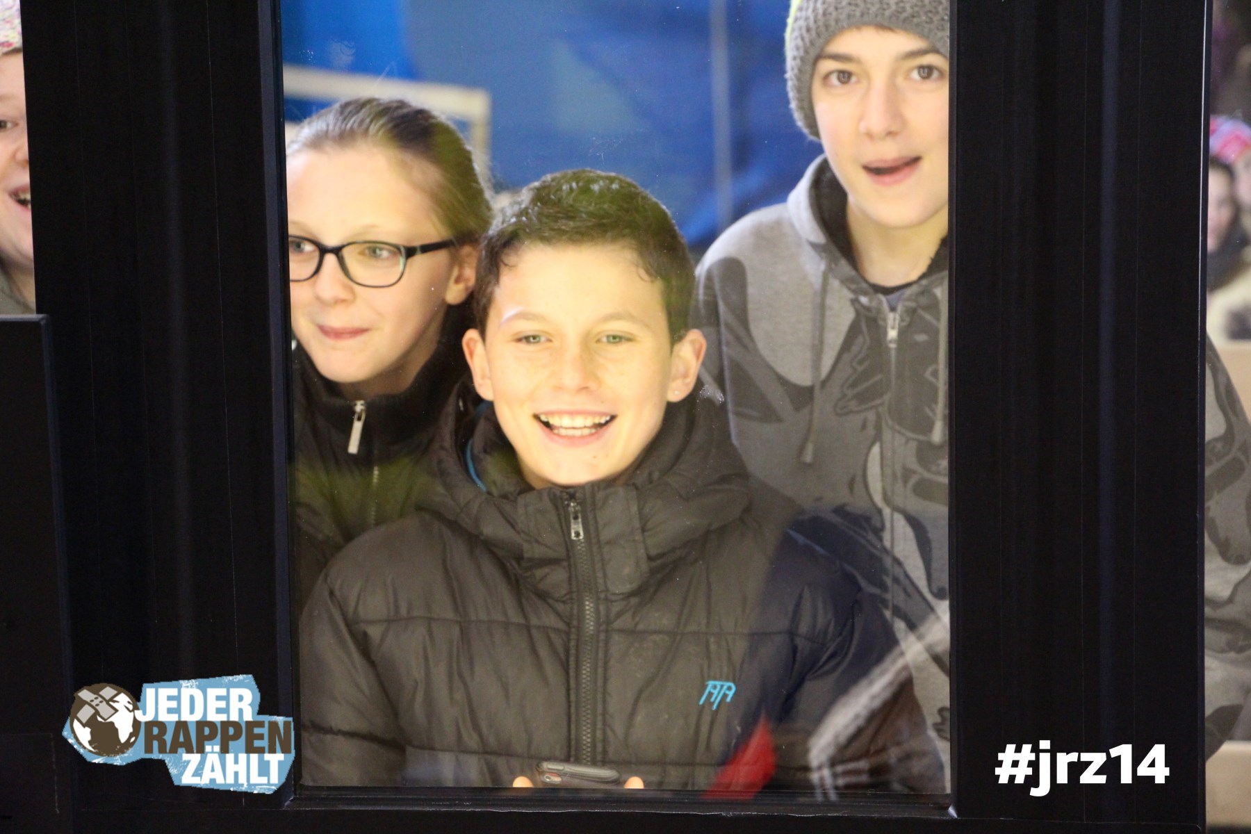 Spende auch du einen Teddybären für Familien auf der Flucht. #jrz14 Jeder Rappen zählt. Foto unter:
