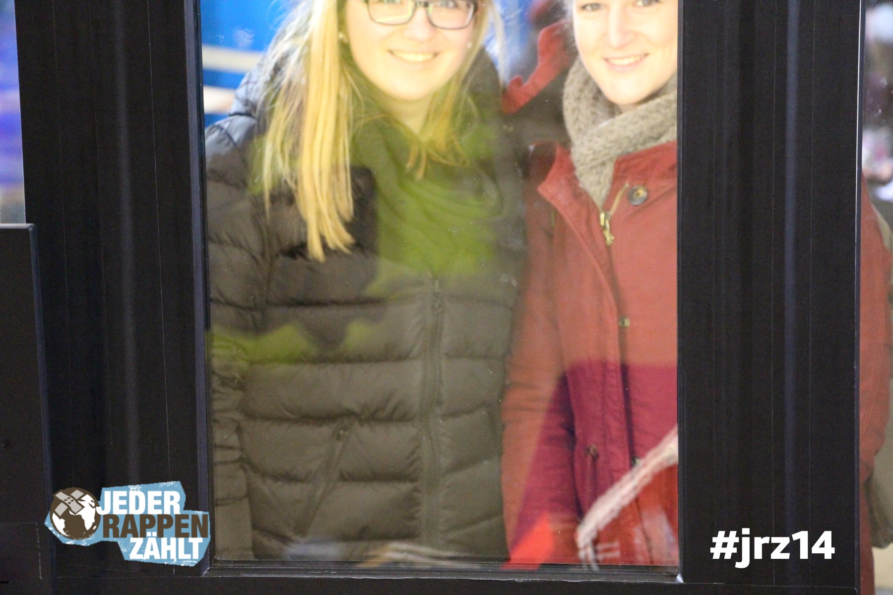 Spende auch du einen Teddybären für Familien auf der Flucht. #jrz14 Jeder Rappen zählt. Foto unter: