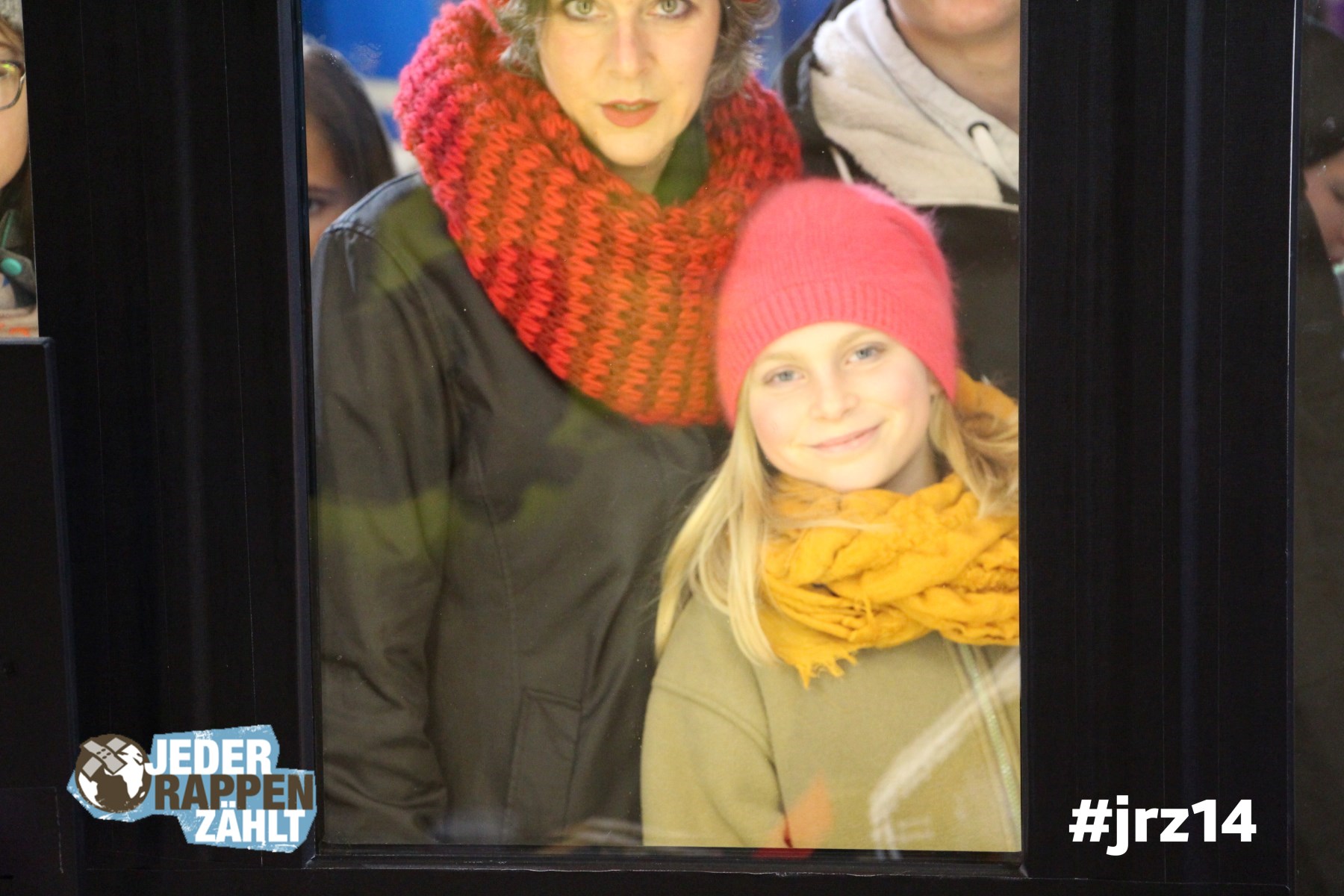 Spende auch du einen Teddybären für Familien auf der Flucht. #jrz14 Jeder Rappen zählt. Foto unter: