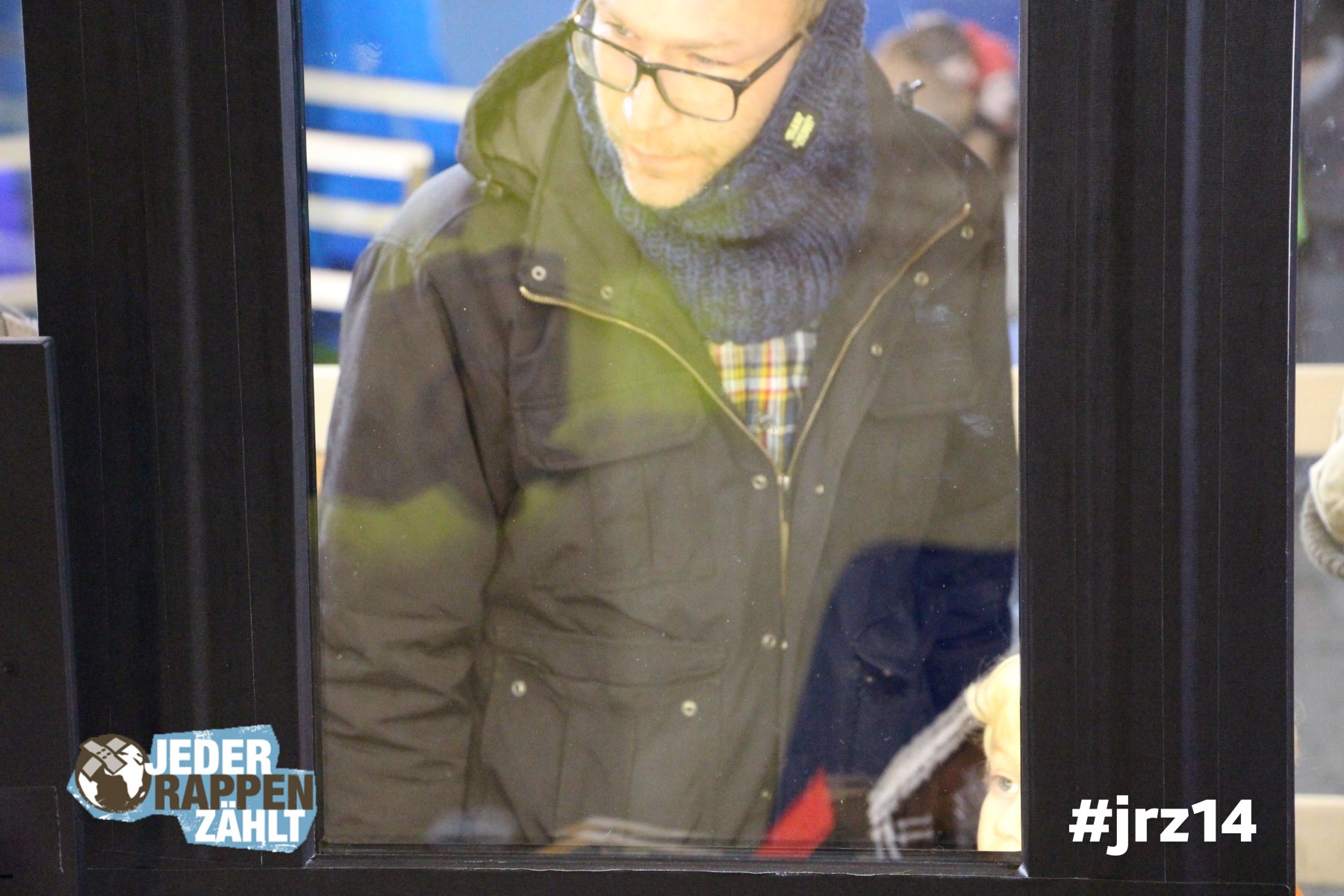 Spende auch du einen Teddybären für Familien auf der Flucht. #jrz14 Jeder Rappen zählt. Foto unter: